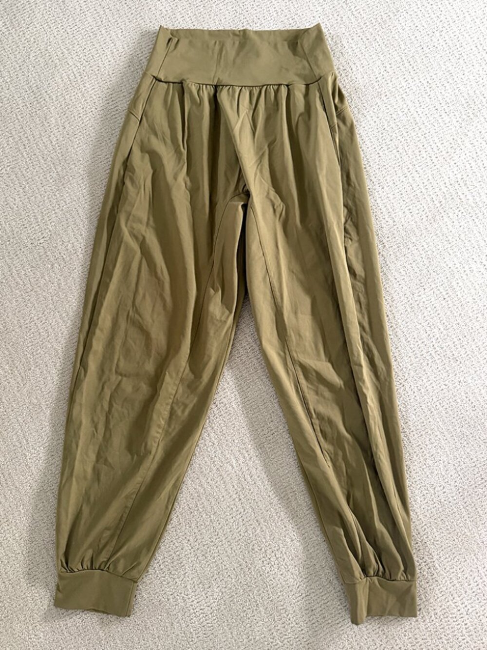 Olive Stretch Bubble Jogger Pants - Green / Large